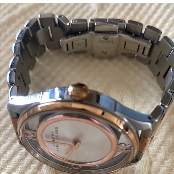 Marc Jacobs floating dial watch - Picture 8 of 8